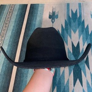 Justin black wool hat